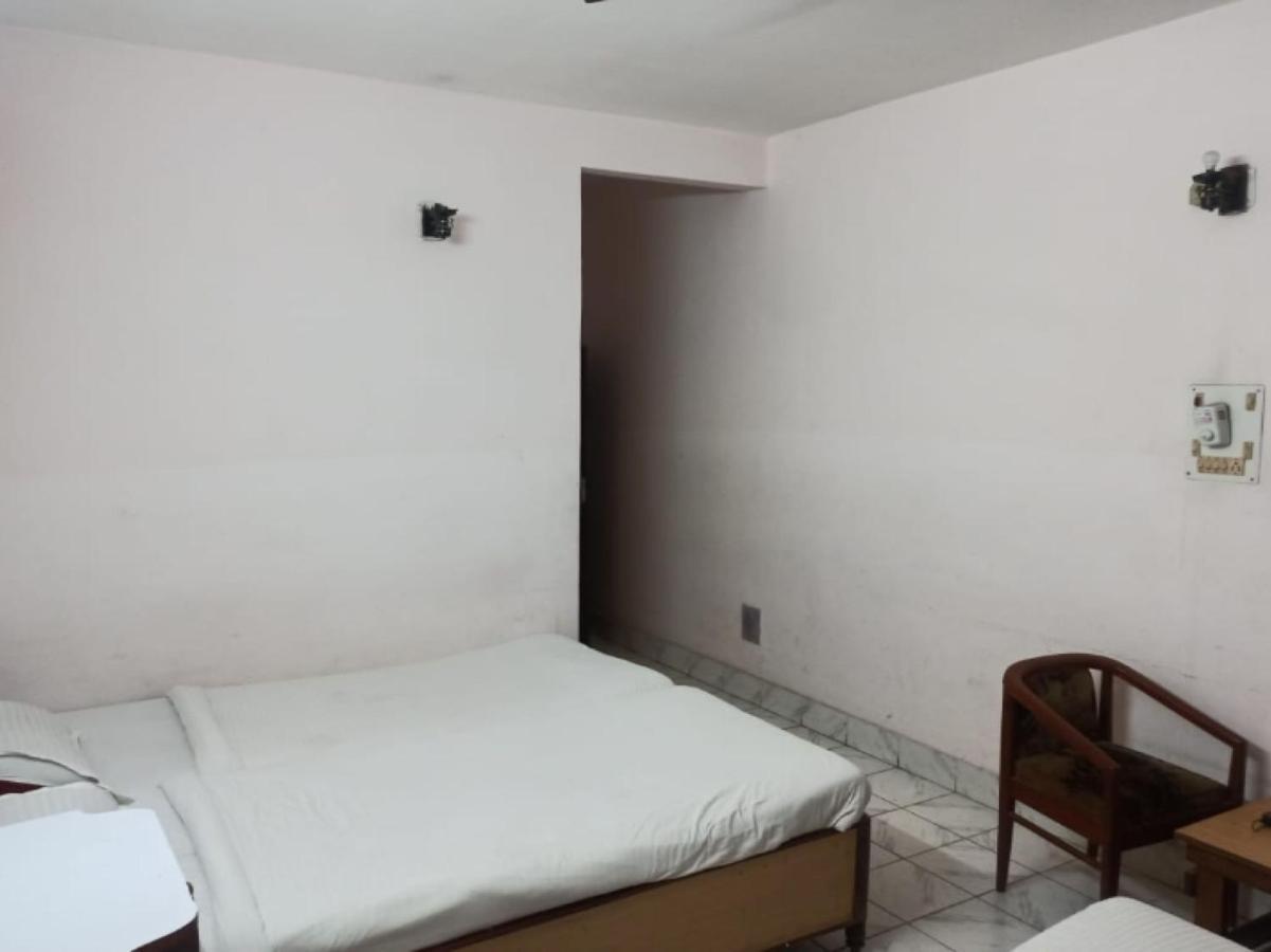 Oyo 80830 Hotel Buddha International Bodh Gaya Exterior photo